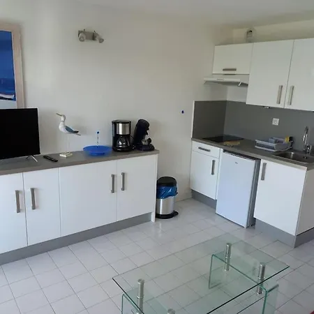 Amoureva F30, T2, Parking, Clim, Piscine Apartament