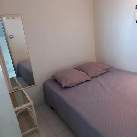 Amoureva F30, T2, Parking, Clim, Piscine *