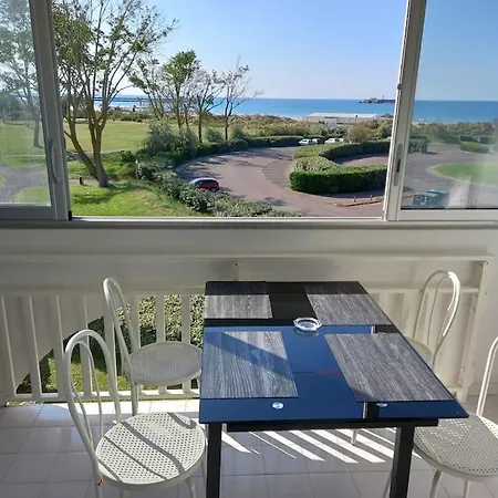 Amoureva F30, T2, Parking, Clim, Piscine Apartament *